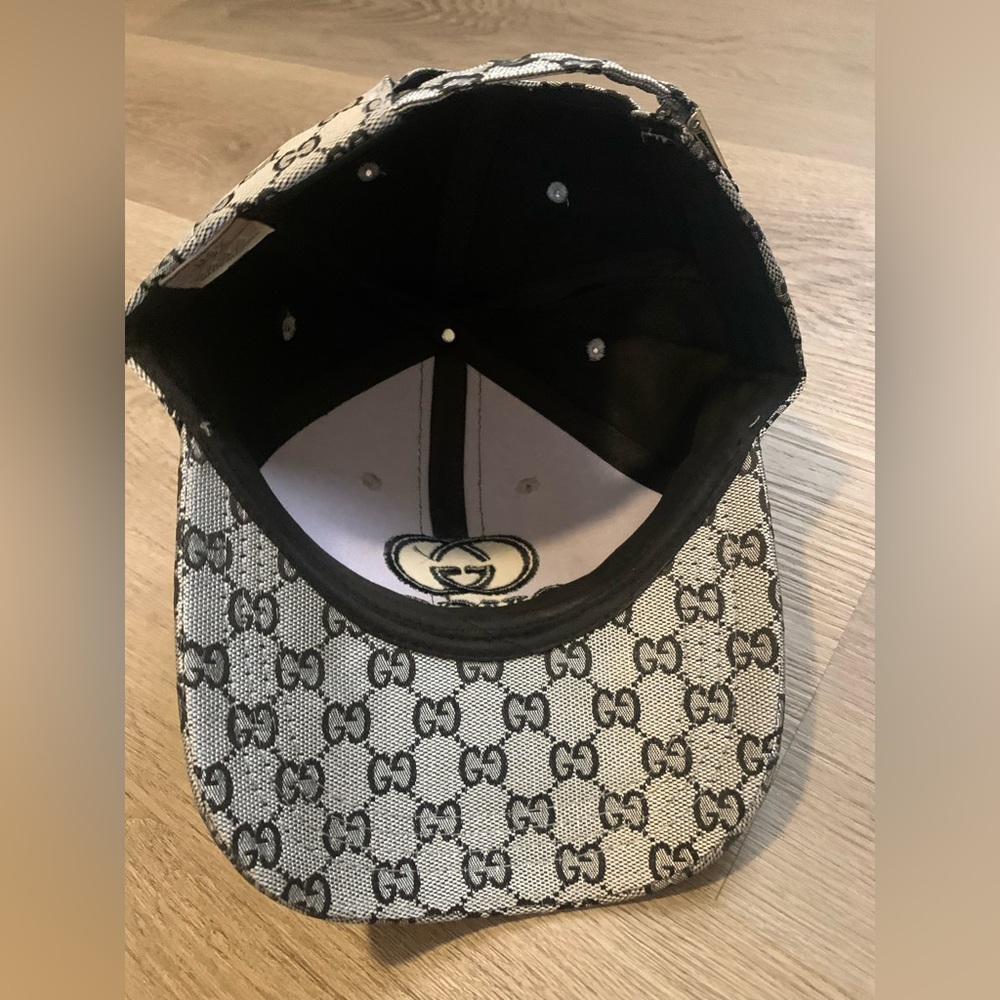 Gucci Supreme Baseball Cap - Picture 3 of 3